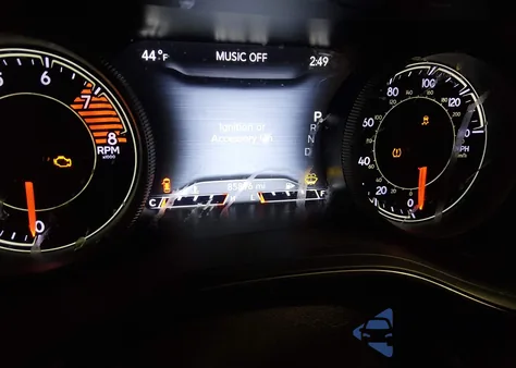 2019 Jeep Cherokee High Altitude 4X4 z USA, uszkodzony, nr VIN 1C4PJMDX8KD362986